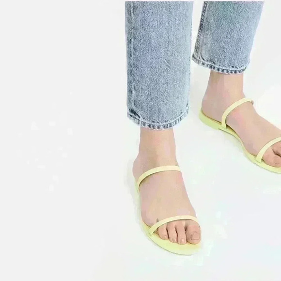 NWT Stuart Weitzman “Sawyer” Rubber Double Strap Slide Sandal - Picture 5 of 16